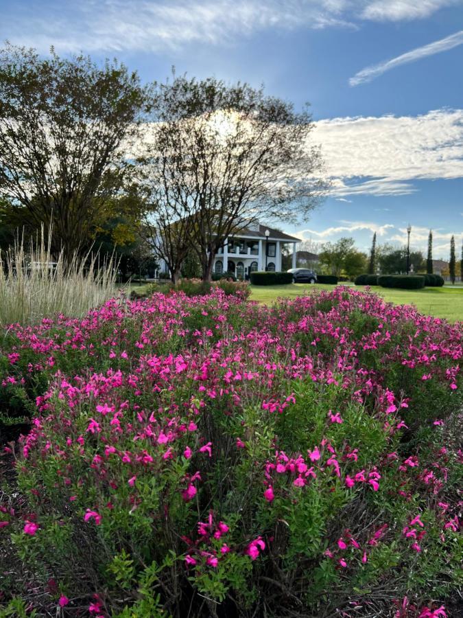 The Plantation House Boutique Inn Pflugerville Exterior foto